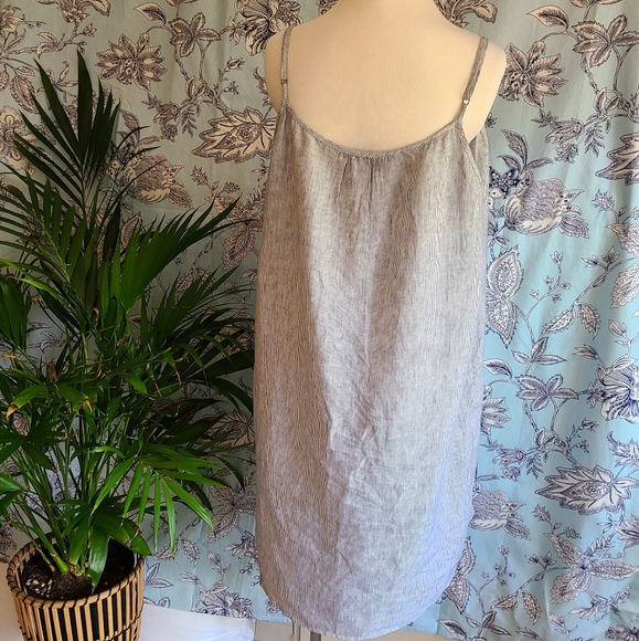 Saks Fifth Avenue dress - Picture 4 of 7